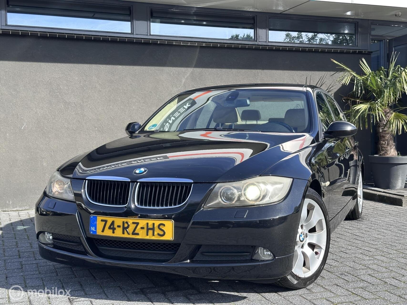 BMW 318i Dynamic Executive | LPG G3 | Cruise | INRUILPAKKER, Beige, 4 cilinders, 129 pk, Zwart