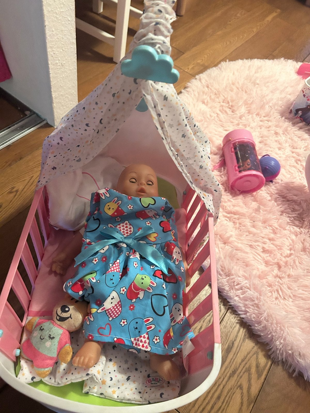 Baby Born wiegje met pop en accessoires, Ophalen, Gebruikt, Babypop