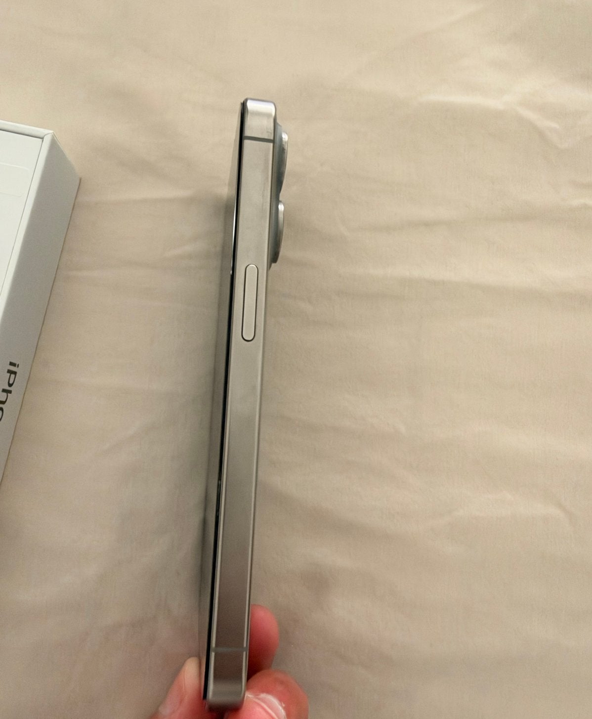 Foto 8 van iPhone 15 Pro 128GB Natural Titanium - Zo goed als nieuw
