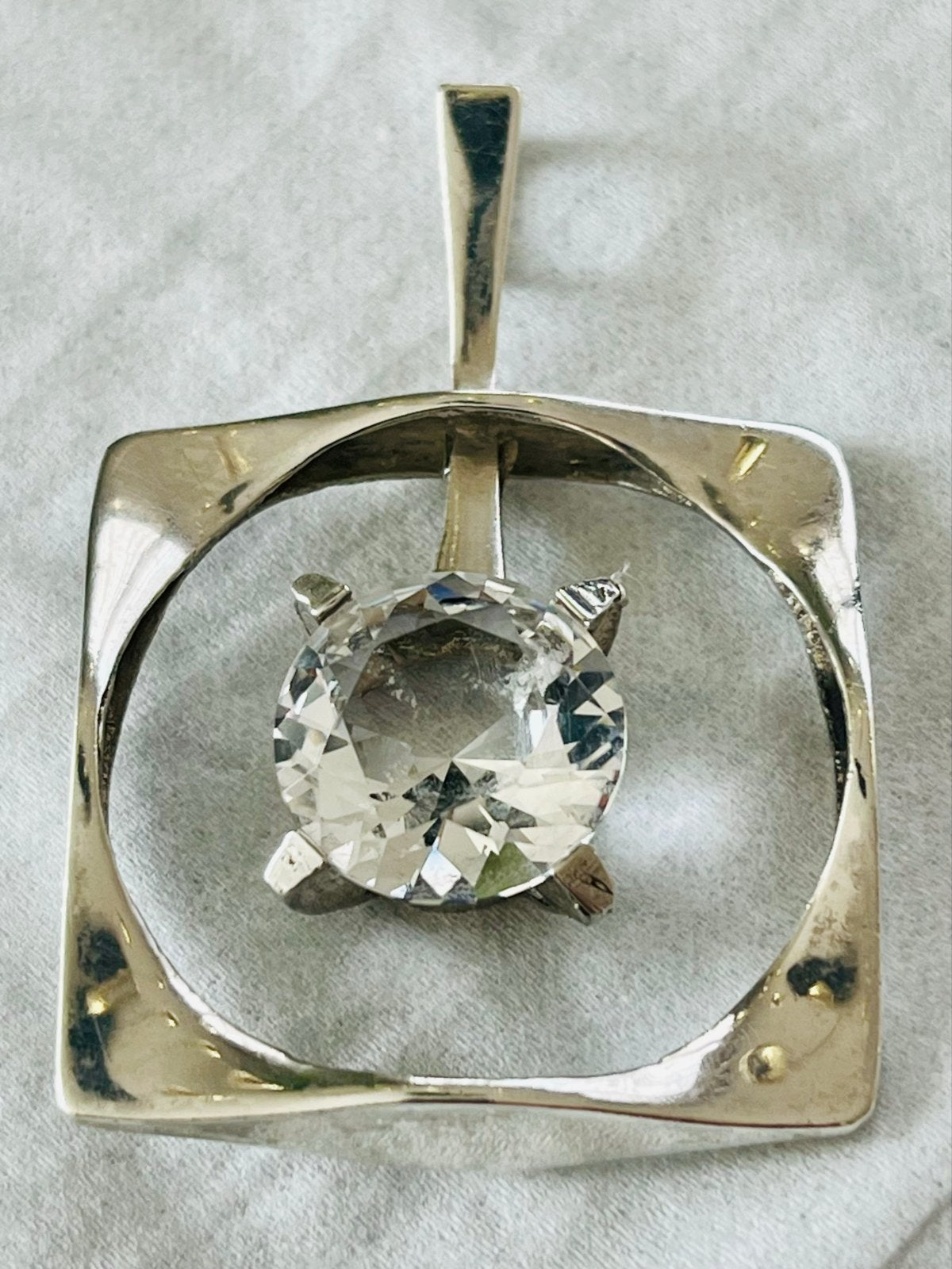 Jaren '70 Zilveren Hanger met Bergkristal - 4x4 cm 835 keur, Gebruikt, Overige voorstellingen, Verzenden, Met edelsteen