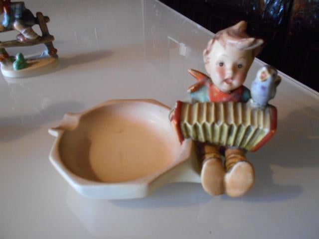 hummel asbak ventje met accordion  jaren 60, Ophalen of Verzenden, Zo goed als nieuw, Hummel