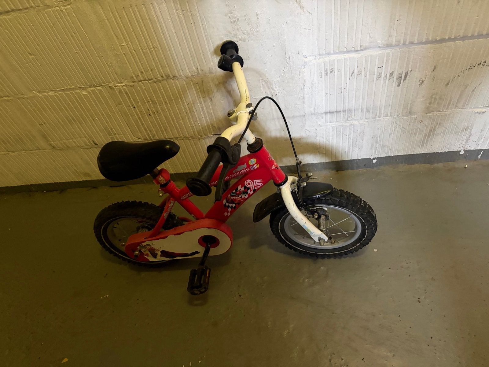 Kinderfiets Cars Bliksem McQueen 12 inch, Ophalen, Gebruikt, Velgrem, Minder dan 16 inch