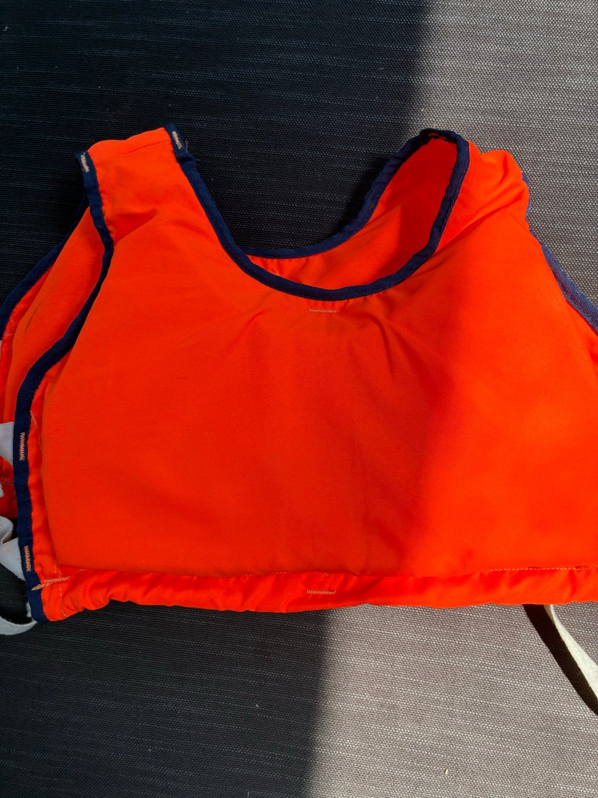 Oranje zwemhulp voor kinderen 15-25 kg, in goede staat, Watersport en Boten, Watersportkleding, Ophalen of Verzenden, Gebruikt