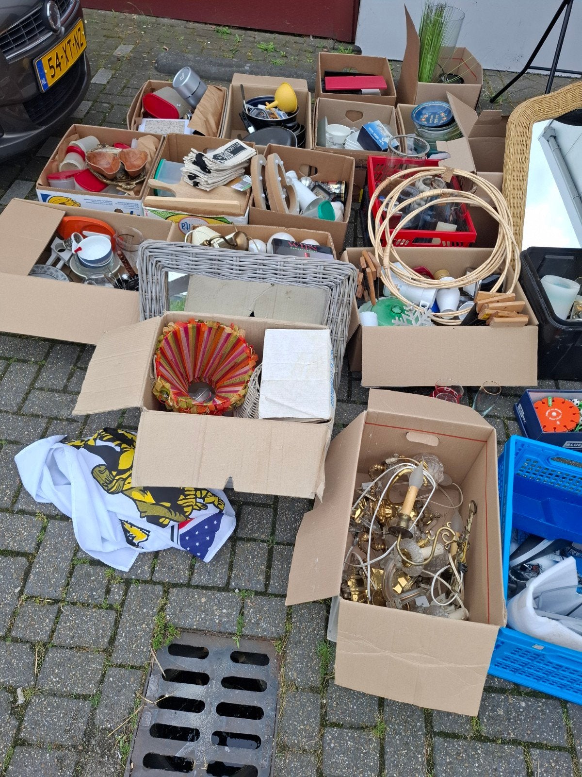 Gratis rommelmarktspullen, Ophalen