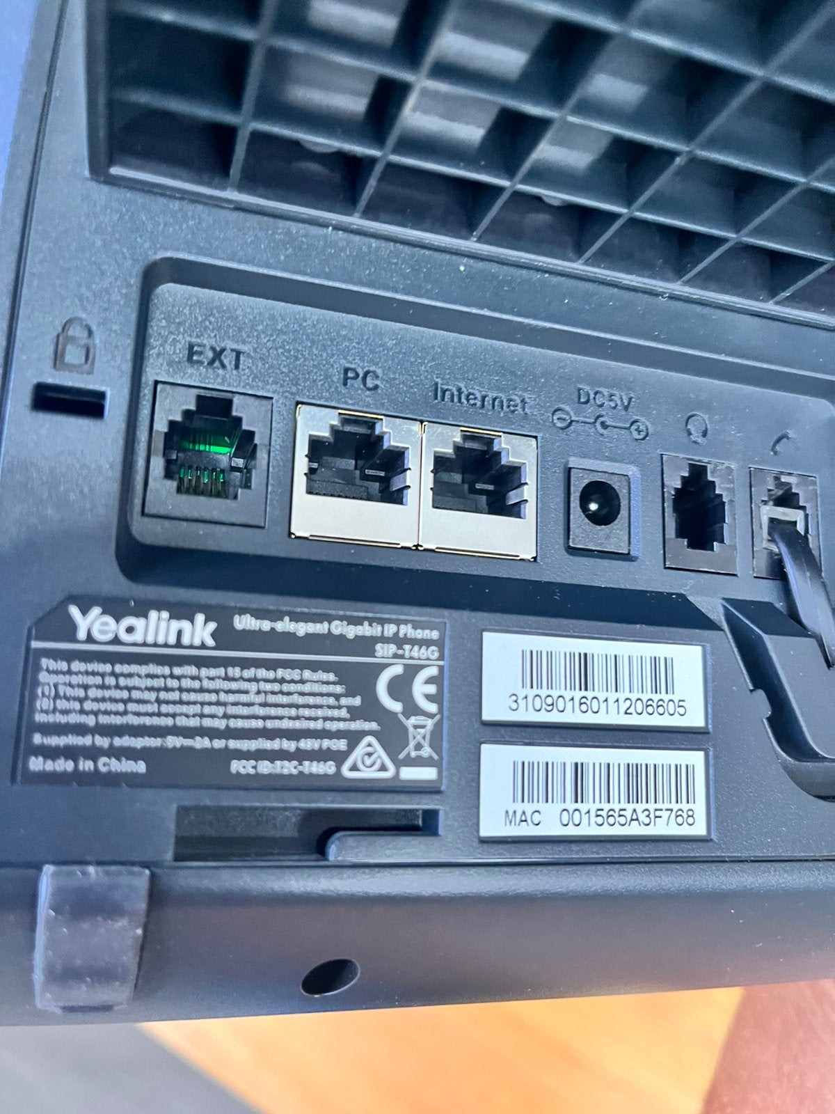 Yealink T41P (2x) + T46G (3x), 4 handsets of meer, Ophalen of Verzenden, Xx, Yealink