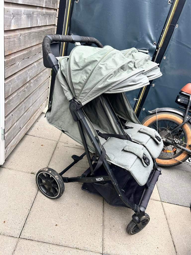 Novi Duowagen - Ideaal voor twee kinderen, Ophalen, Gebruikt, Zonnekap