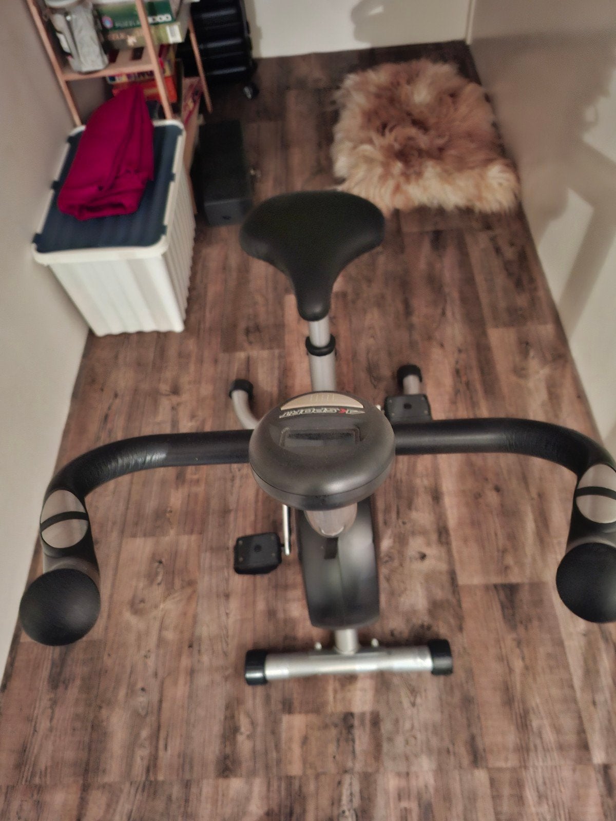Hometrainer - Ideaal voor thuisworkouts, Ophalen, Gebruikt, Metaal, Benen