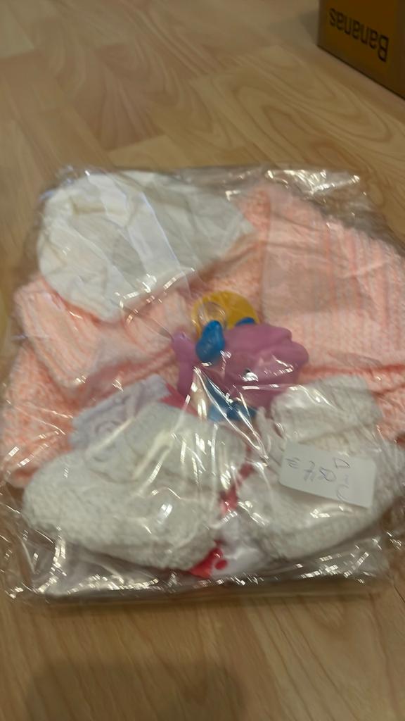 Uitverkoop kraamcadeau voor een meisje, Ophalen, Zo goed als nieuw