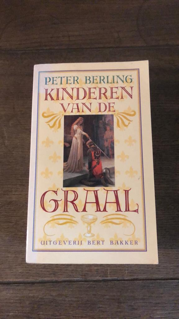 Peter Berling - Kinderen van de graal, Boeken, Ophalen of Verzenden, Zo goed als nieuw, P. Berling