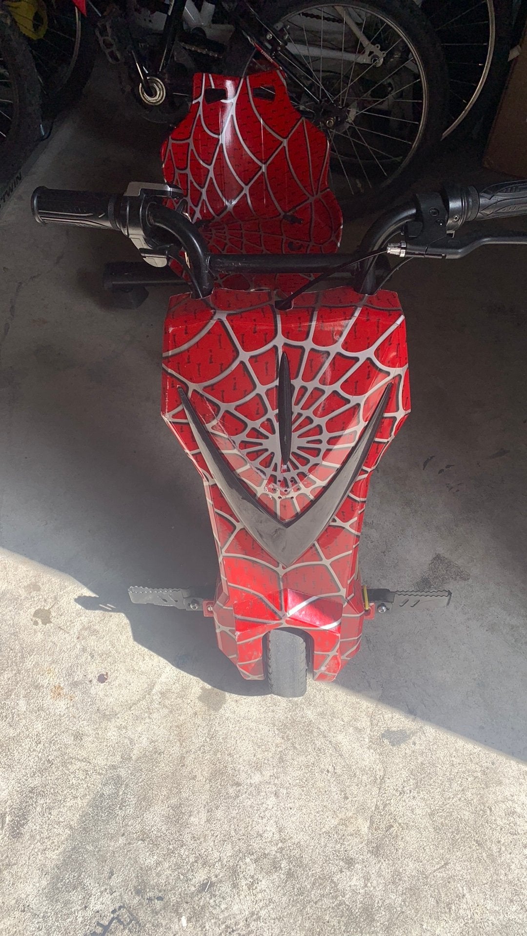Drifttrike spiderman kleur, Ophalen, Gebruikt, Kleding