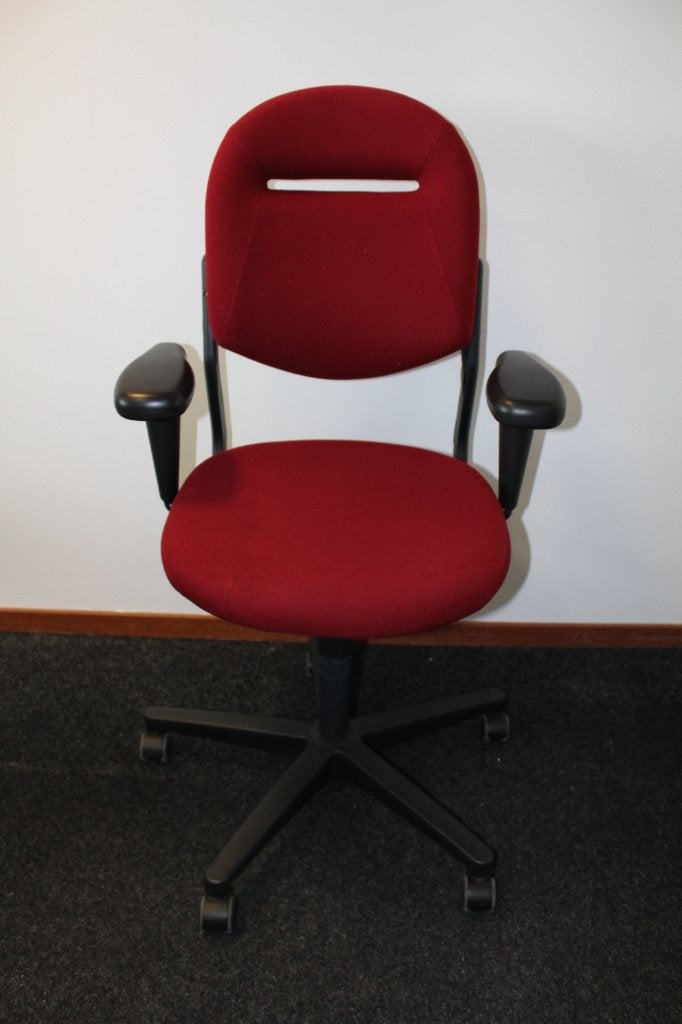Refurbished Ahrend 220 Bureaustoel, Ophalen of Verzenden, Zo goed als nieuw, Bureaustoel, Rood