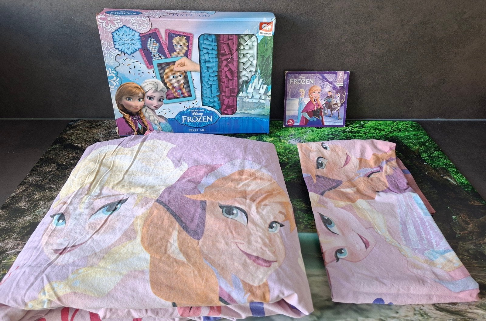 Frozen dekbedovertrek, pixel art en meeleesboekje met cd, Ophalen of Verzenden, Gebruikt, Meisje