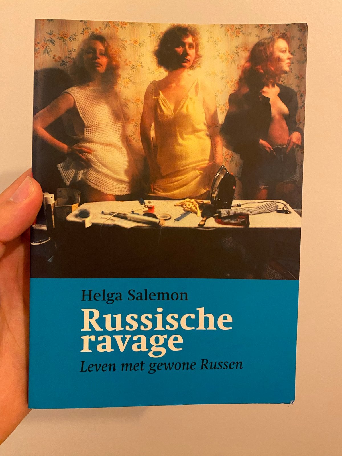 Russische ravage: Leven met gewone Russen - Helga Salemon, Boeken, Ophalen of Verzenden, Zo goed als nieuw, Nederland