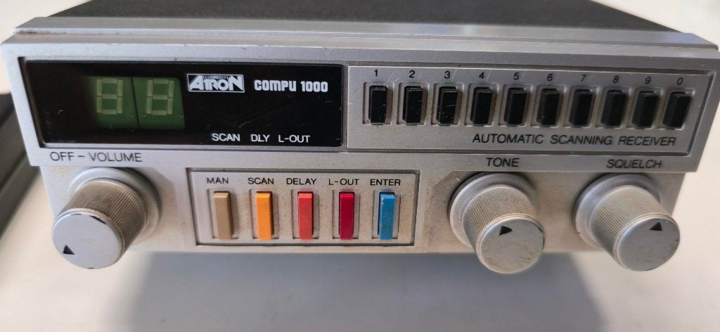 atron copu 1000 16 kanaals scanner met antenna, Ophalen, Gebruikt, Minder dan 30 kanalen