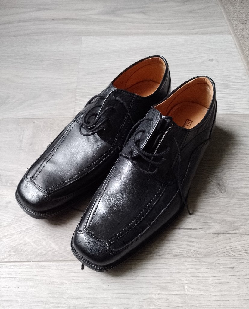 Heren schoenen zwart maat 43, Ophalen of Verzenden, Zo goed als nieuw, Zwart