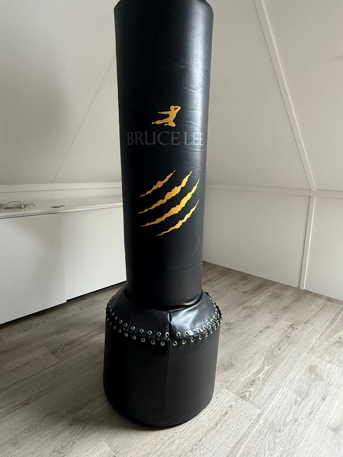 Bruce Lee Vechtsport Bokszak - Zo goed als nieuw, Sport en Fitness, Vechtsporten en Zelfverdediging, Ophalen, Zo goed als nieuw