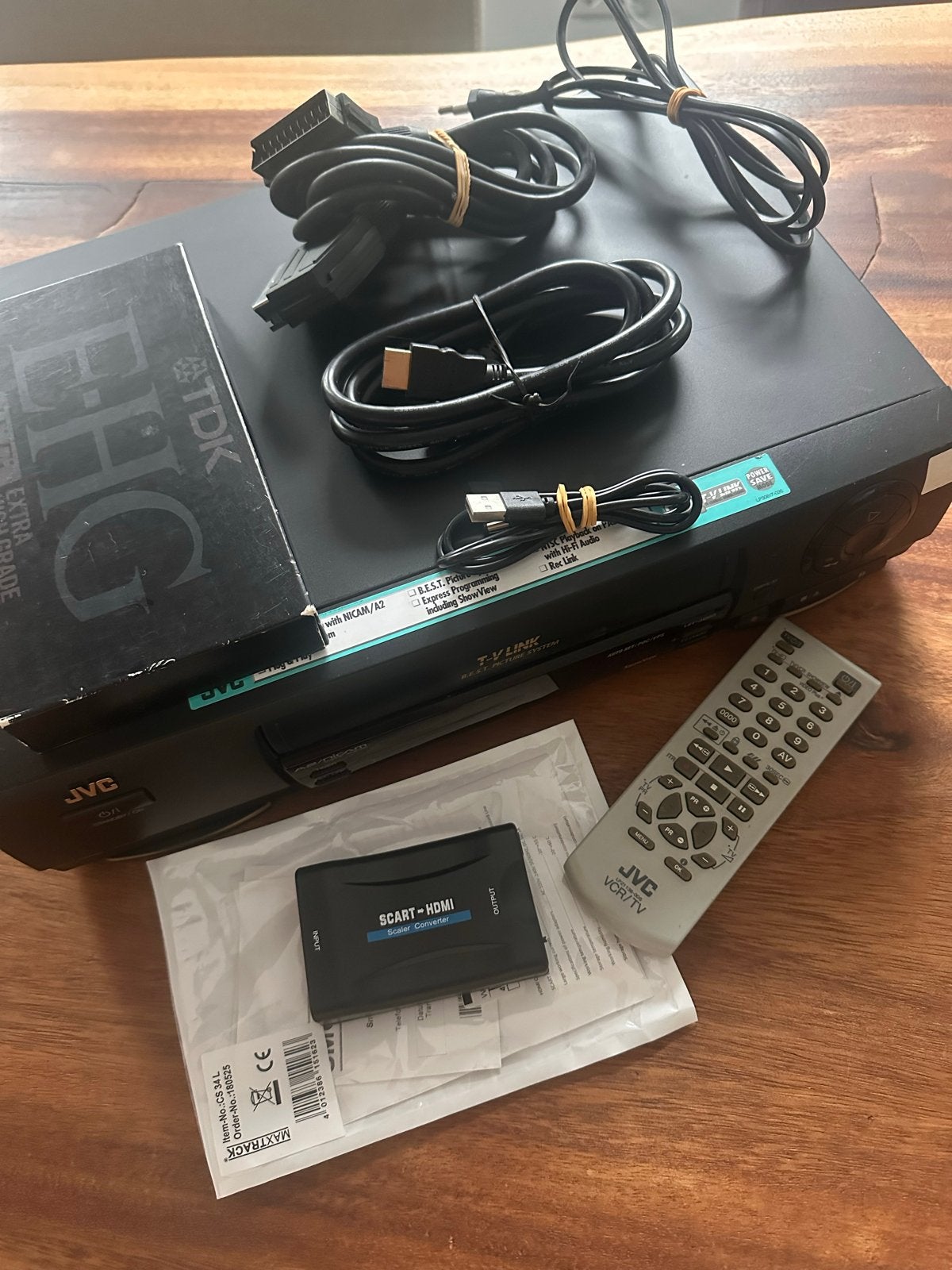 JVC Video Recorder SCART-HDMI Speelt oude banden, Ophalen of Verzenden, Gebruikt, VHS-speler of -recorder