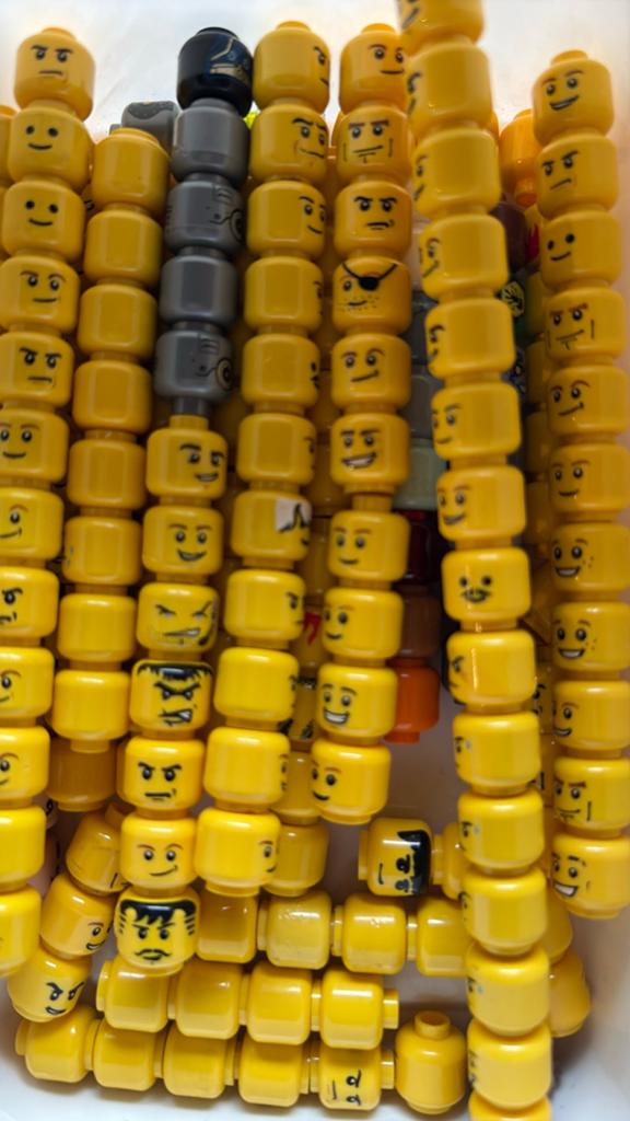 Grote partij diverse LEGO stenen en minifiguren., Inclusief extra onderdelen, Lego, Ophalen of Verzenden, Zo goed als nieuw