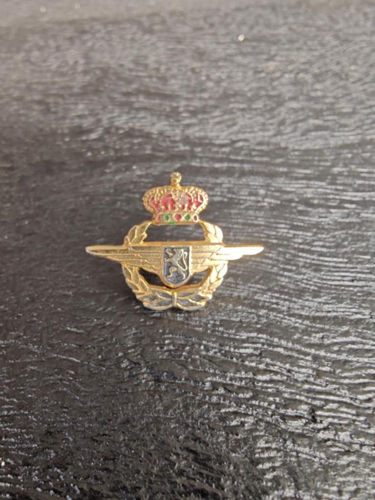 Pin België luchtmacht, Verzamelen, Ophalen of Verzenden, Luchtmacht, Embleem of Badge