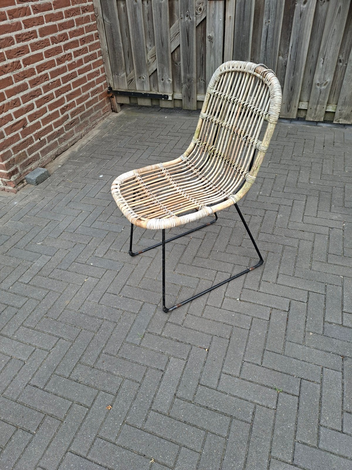 6 x Rotan tuinstoel met metalen onderstel, Ophalen, Gebruikt
