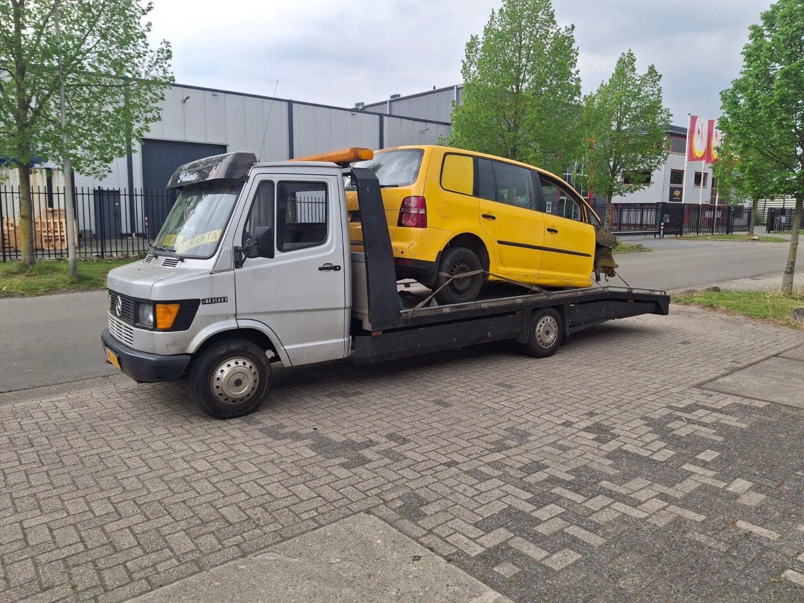 Mercedes 409d motor  met 5 bak   gezocht, Ophalen of Verzenden
