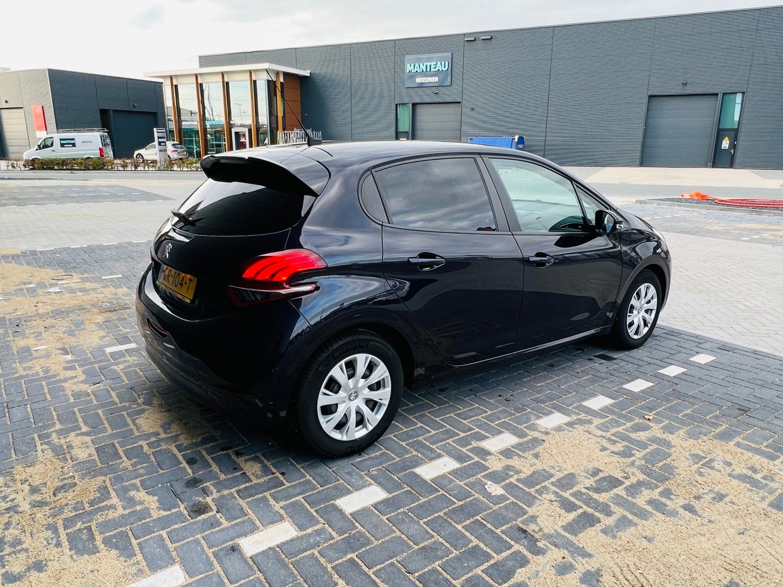 Peugeot 208 1.2 VTi | Lage KM | Nw riem | Airco | Navi | CC, Zwart, Elektrische ramen, Handgeschakeld, Particulier