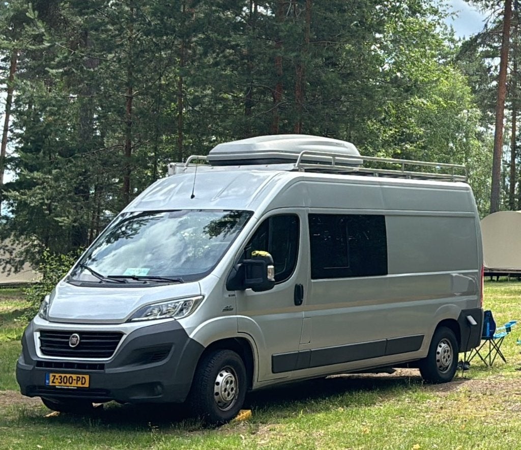 Fiat Ducato Buscamper / 4 pers / Bankairco / Offgrid, Caravans en Kamperen, Campers, Chemisch toilet, Buscamper of Camperbus, Ringverwarming