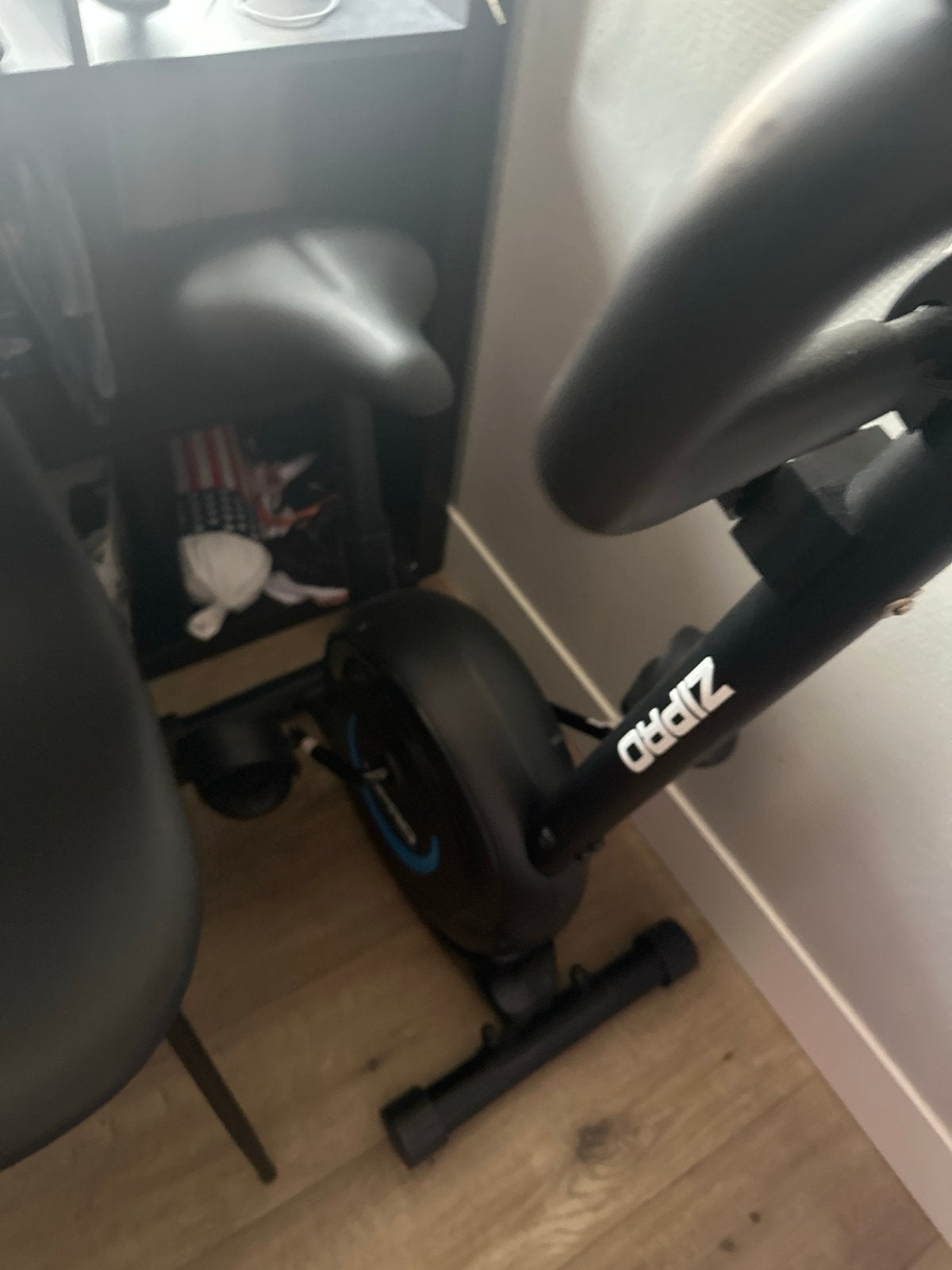 Zipro Hometrainer - Perfect voor Thuis Fitness, Ophalen of Verzenden, Zo goed als nieuw, Metaal, Benen