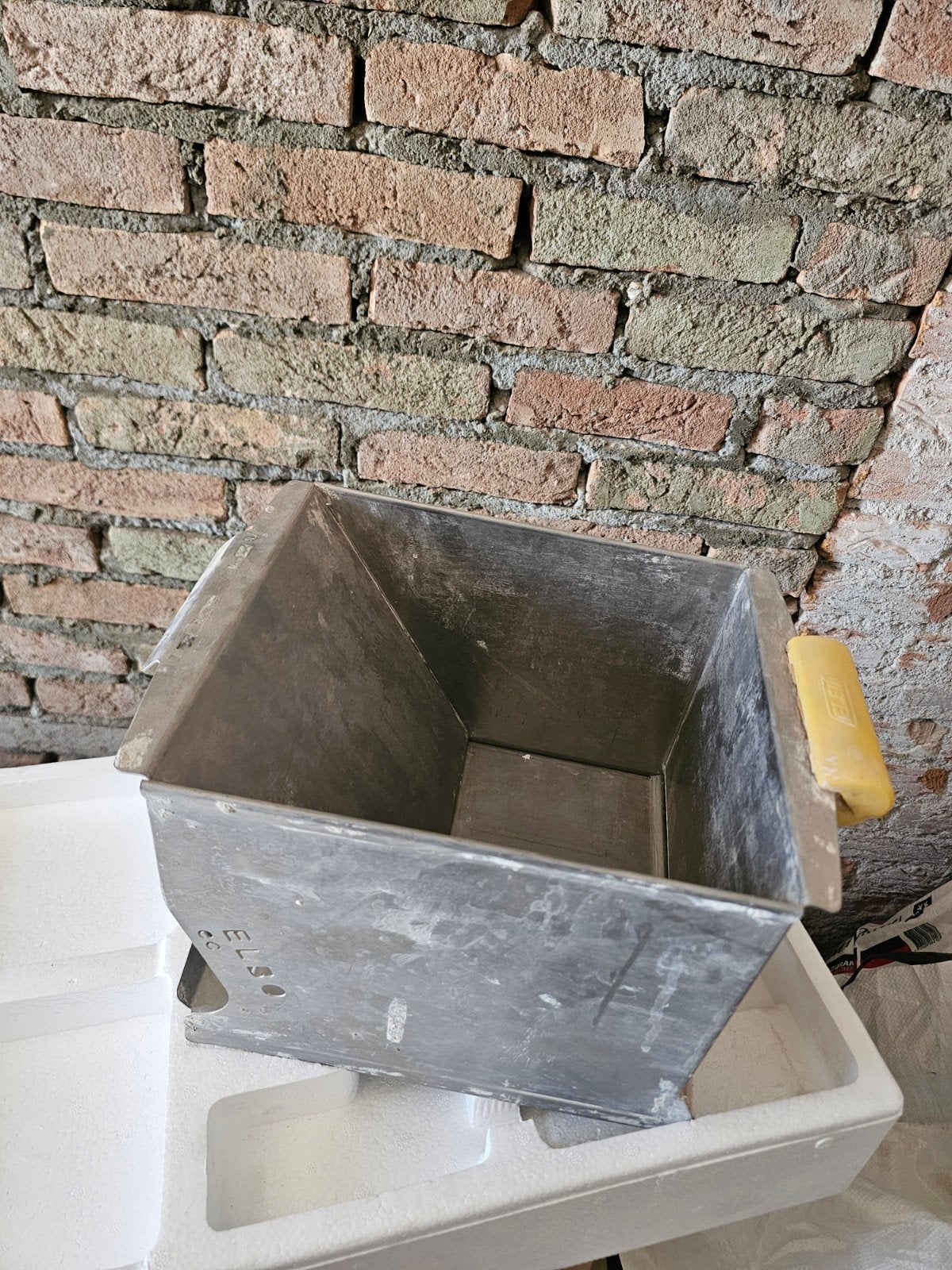 Lijmbak voor blokken - 214 mmIdeaal voor metselwerk, Ophalen, Gebruikt
