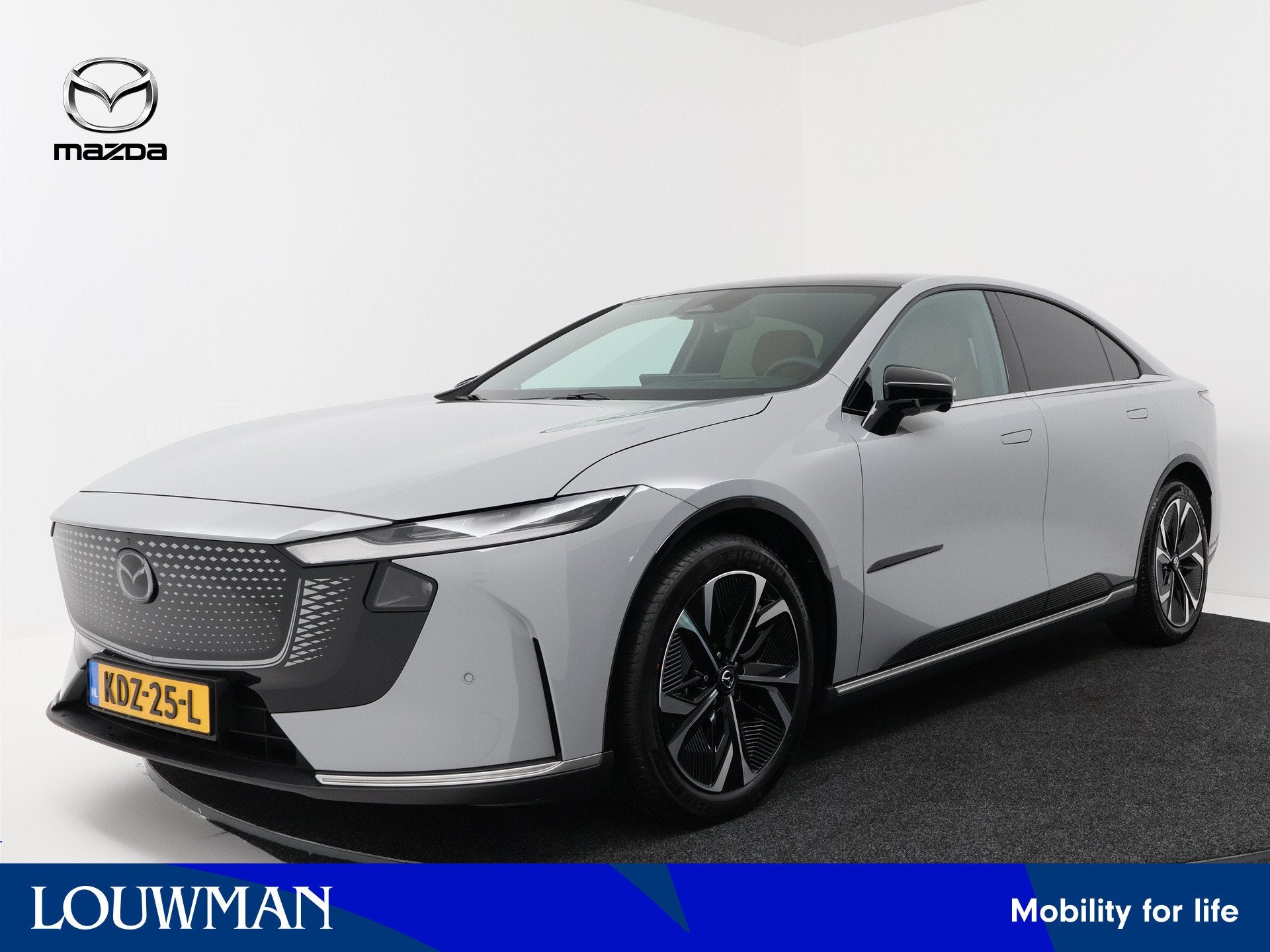 Mazda 6e Takumi Plus 68.8 kWh | *Demo* | Leder | 360 camera, Automaat, 12 maanden, 375 min, 6e