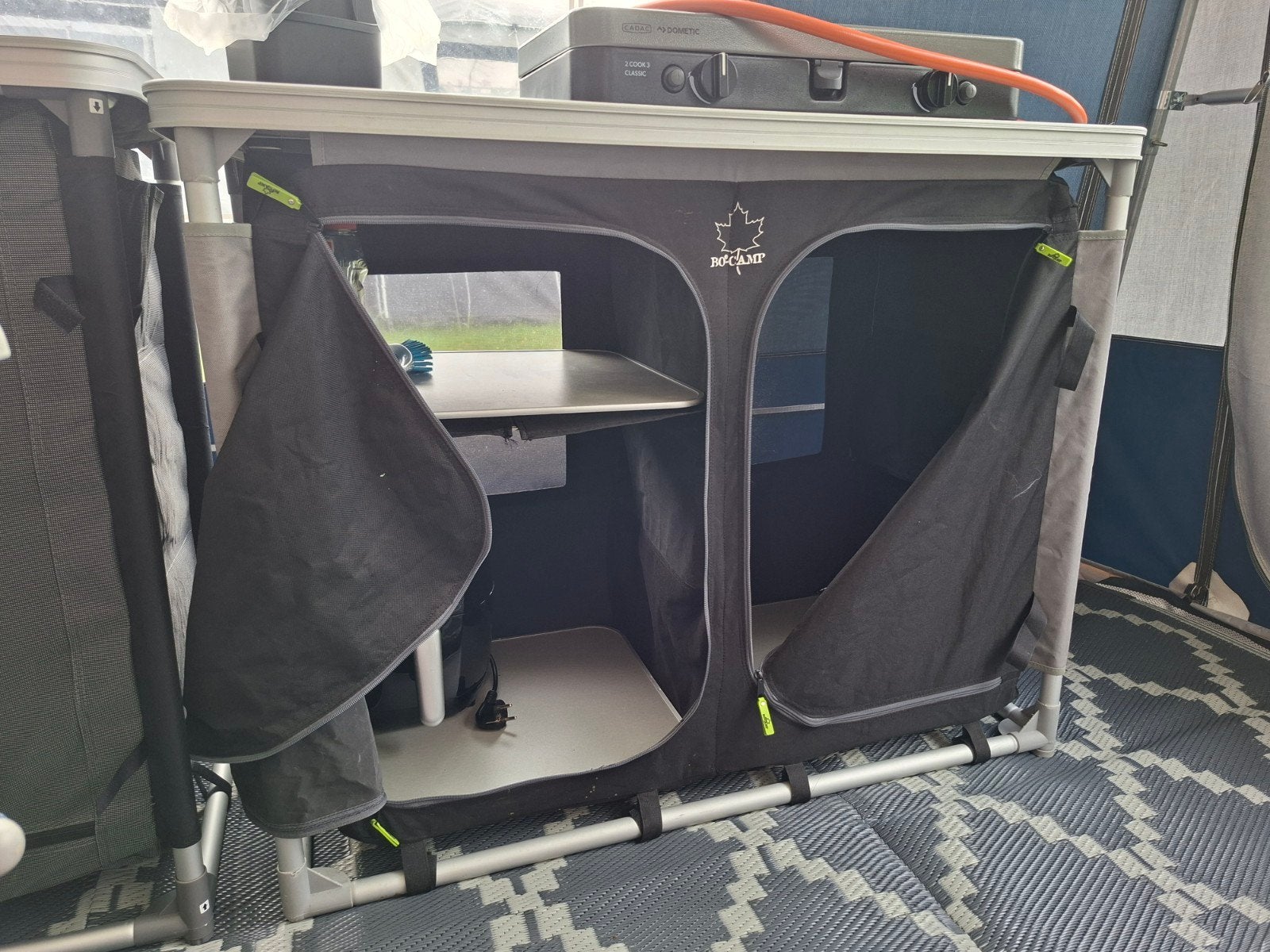 Bo-Camp Campingkast - Handig en Compact, Caravans en Kamperen, Kampeeraccessoires, Ophalen, Gebruikt