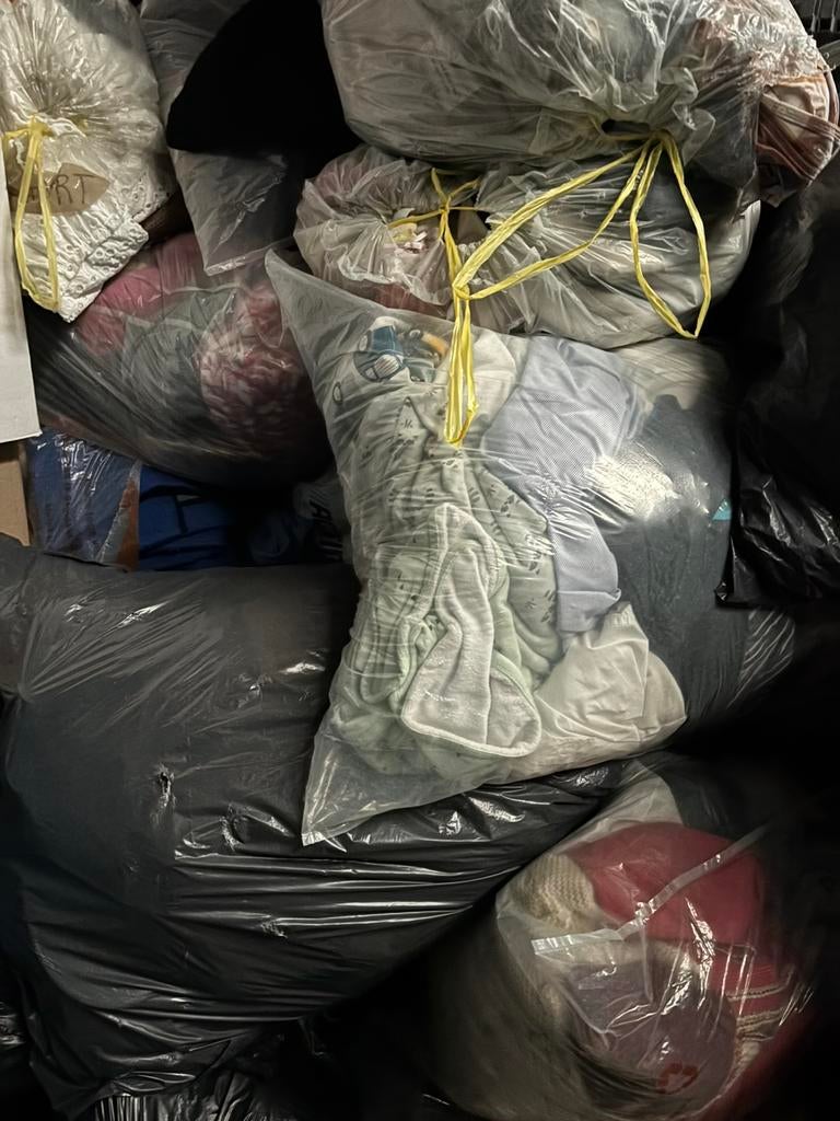 Kleding grote partij, Ophalen