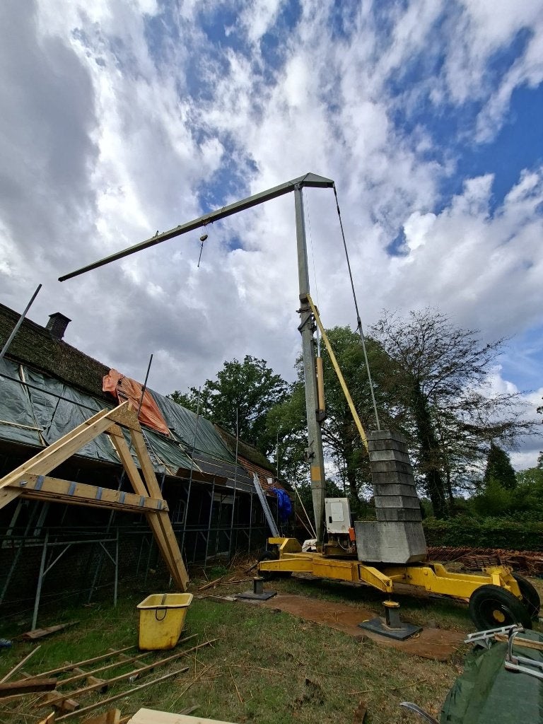 Bouwkraan (giek 22 meter), Ophalen, Gebruikt