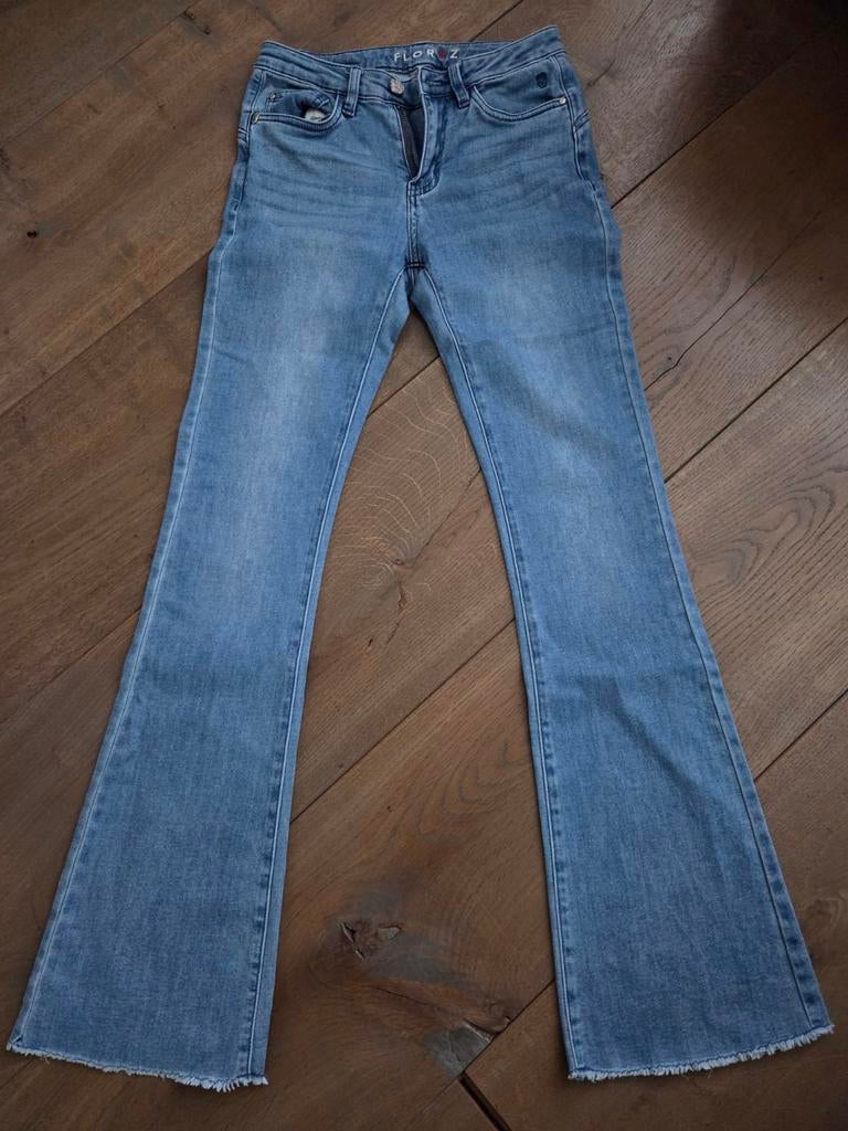 Florez dames jeans flared maat 25 - Zo goed als nieuw, Kleding | Dames, Spijkerbroeken en Jeans, Blauw, Ophalen of Verzenden, Zo goed als nieuw