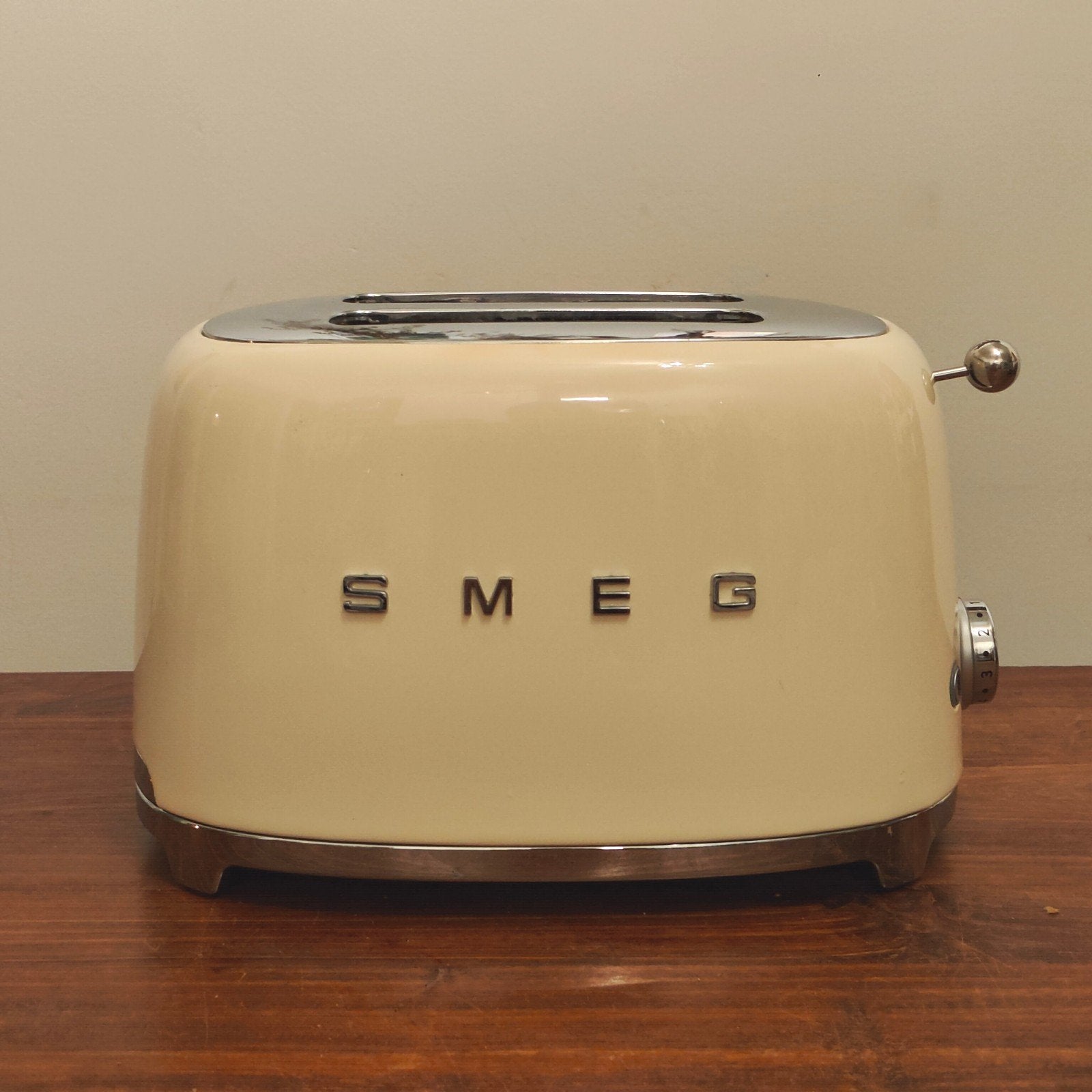 Smeg broodrooster, Crème, Witgoed en Apparatuur, Ophalen of Verzenden, Zo goed als nieuw, Uitneembare kruimellade