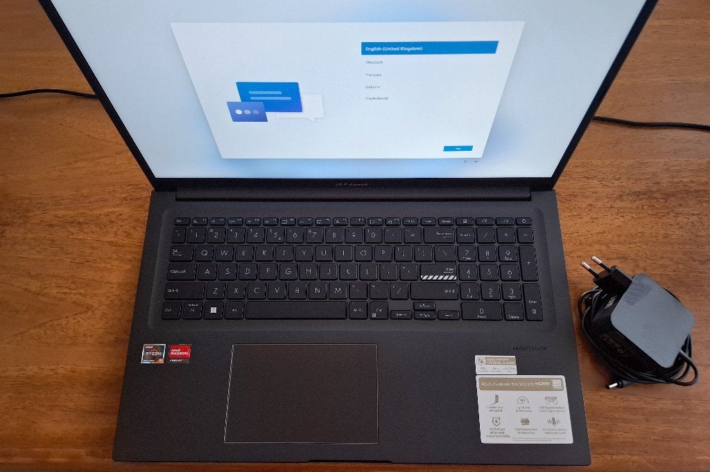Asus laptop 17,3" / 16Gb van 2024 dus slechts 2 jaar jong, Ophalen, Met videokaart, Qwerty, ASUS