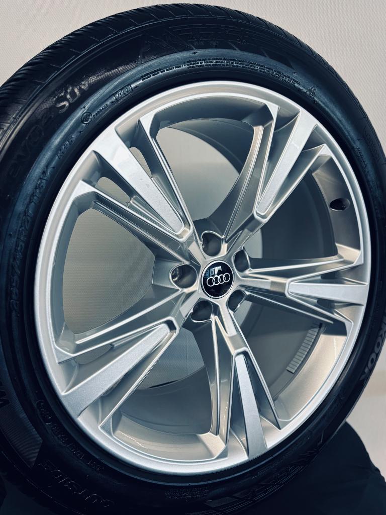 DEMOSET 21” Audi Q8 SQ8 RSQ8 velgen + winterbanden, Auto-onderdelen, Banden en Velgen, Ophalen, Gebruikt, Velg(en), 285 mm
