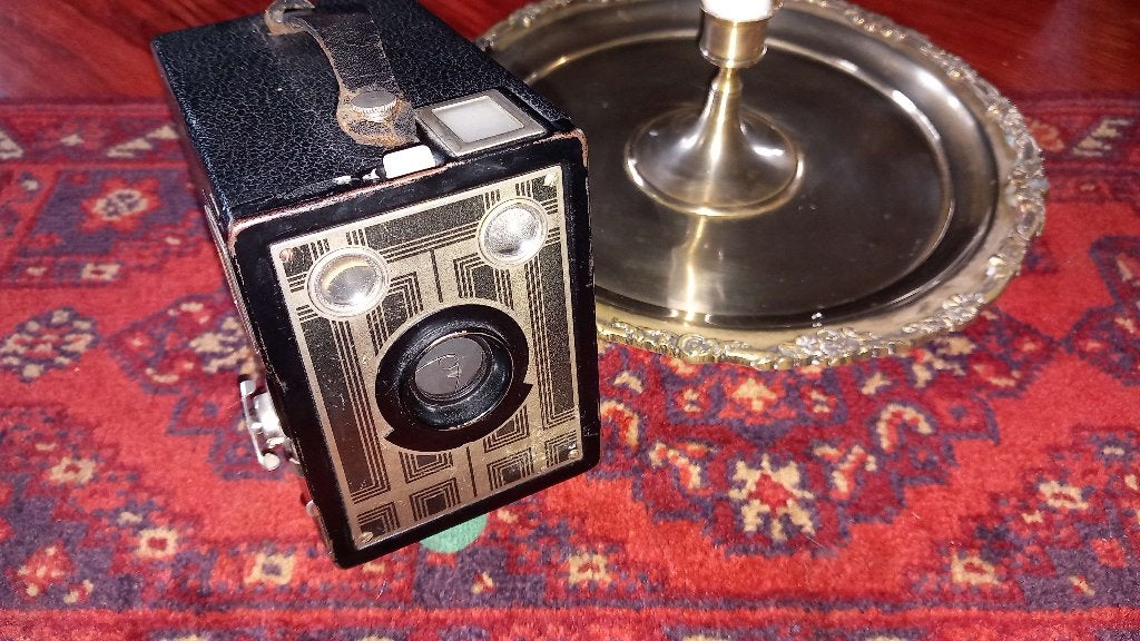 Kodak Six-20 Brownie Junior – 1934–1942 – Art-Deco boxcamera, Ophalen of Verzenden, Gebruikt, Compact, Kodak