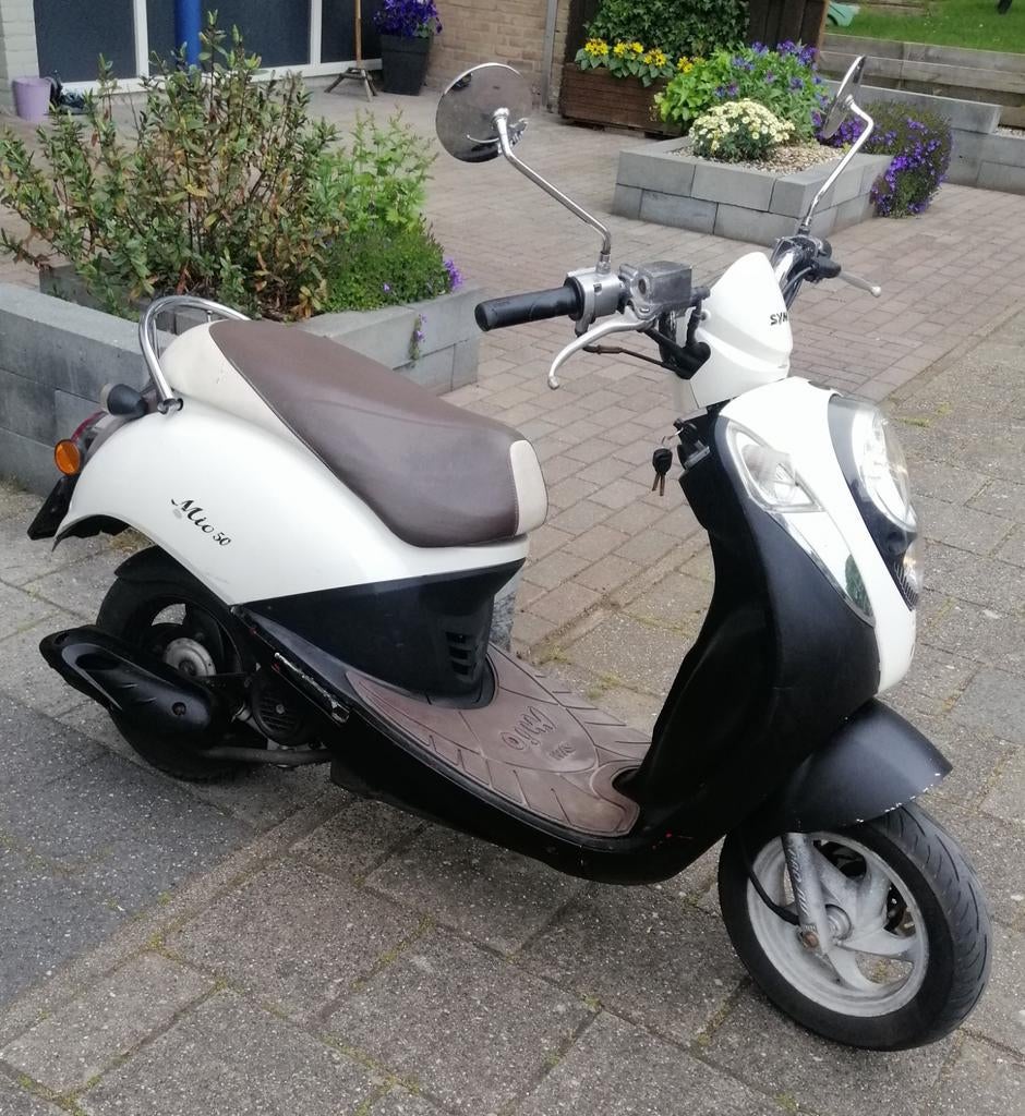 Te koop: SYM Mio 50 – Veel nieuwe onderdelen – Lage km-stand, Maximaal 45 km/u, Benzine, 50 cc, Ophalen