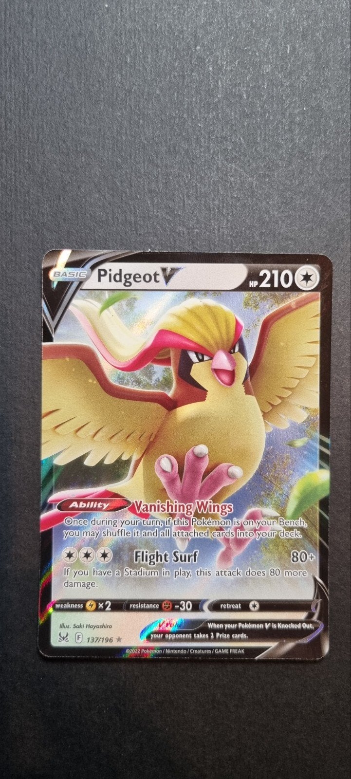 Pidgeot V LOR 137, Hobby en Vrije tijd, Verzamelkaartspellen | Pokémon, Ophalen of Verzenden, Zo goed als nieuw, Losse kaart