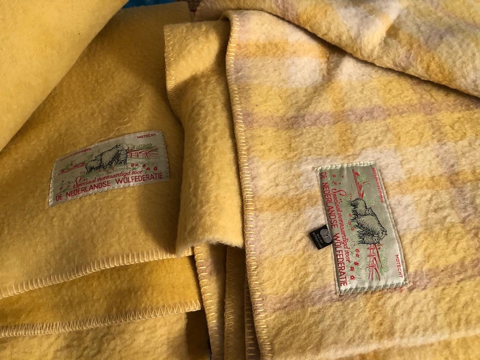 2 wollen dekens., Ophalen, Vintage, Gebruikt, Textiel
