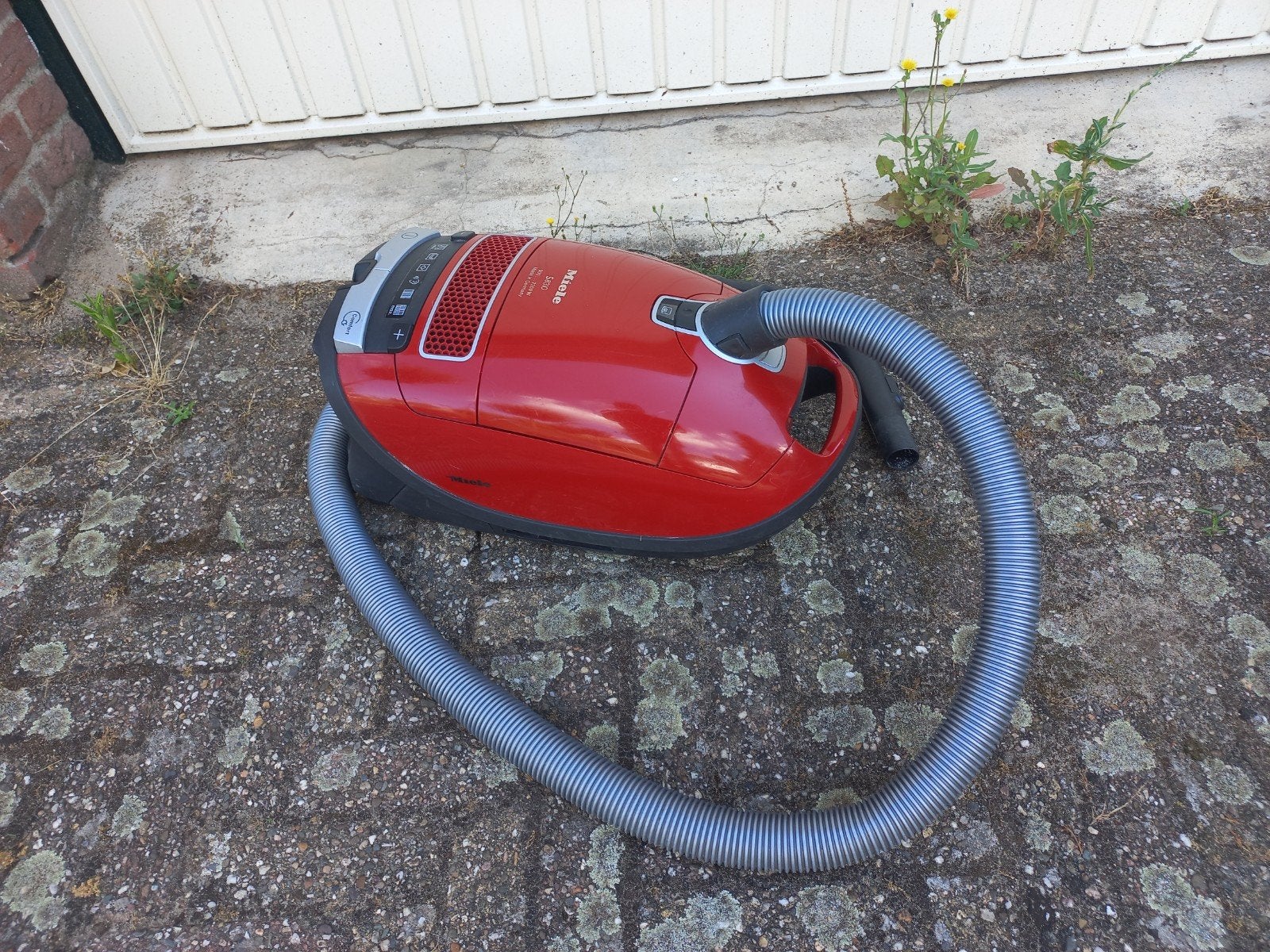 Miele S8310 stofzuiger tot 2200Watt, Ophalen of Verzenden, 2000 watt of meer