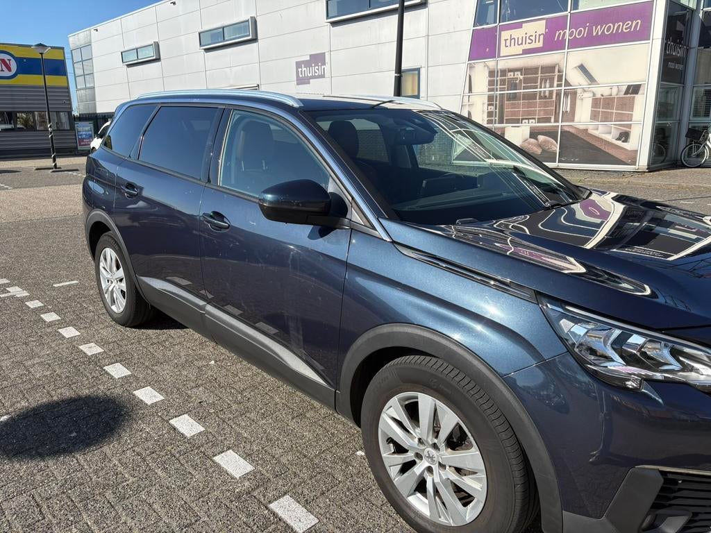 Peugeot 5008 1.2 Puretech 130pk S&S Eat8 2019 Blauw, Auto's, 1199 cc, Blauw, 7 stoelen, 3 cilinders
