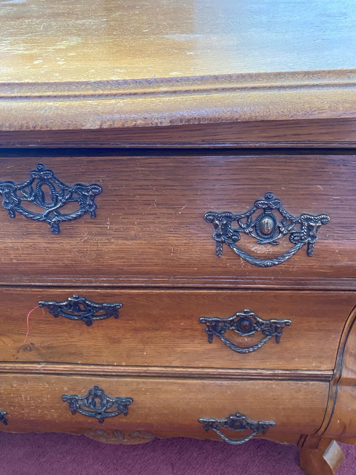 Antieke houten buikkastje met 3 lades, Ophalen