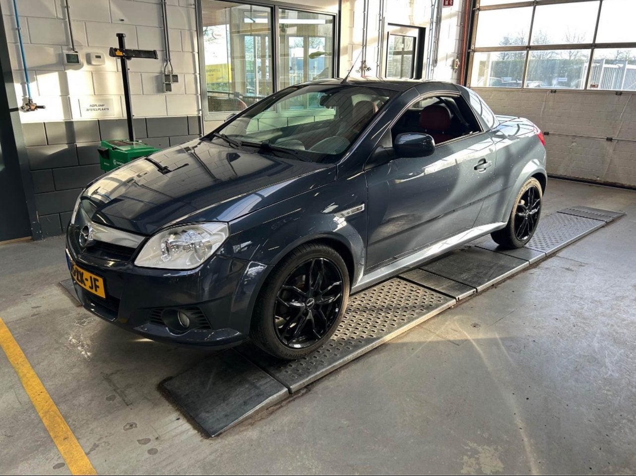 Opel Tigra 1.4 16V Twintop 2008.  OPKNAPPER! Zie beschr., Auto's, Voorwielaandrijving, 4 cilinders, Cabriolet, Overige kleuren
