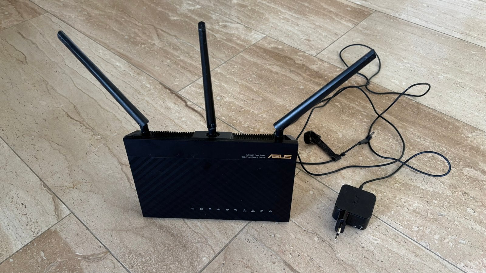 Asus RT-AC68U wifi5 Aimesh router, Computers en Software, Routers en Modems, Ophalen, Zo goed als nieuw, Router
