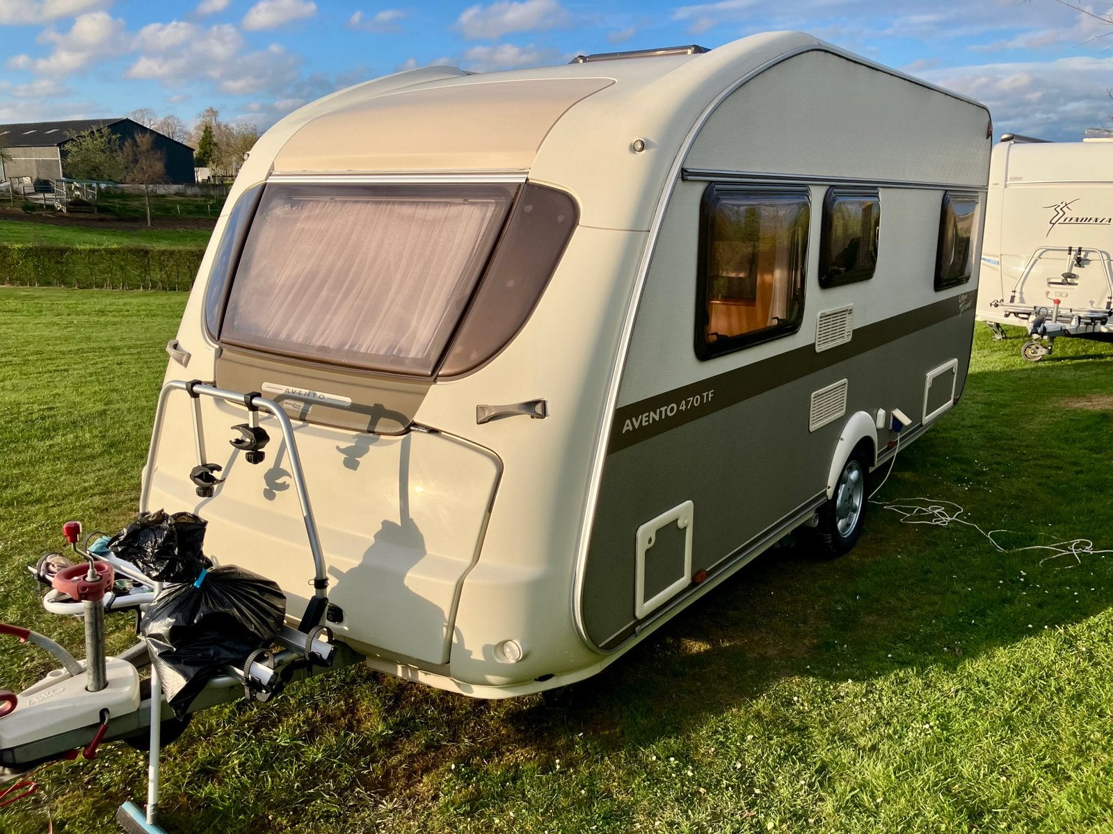 Avento caravan 470 TF, Caravans en Kamperen, Rondzit, Schokbreker, Particulier, 4 tot 5 meter