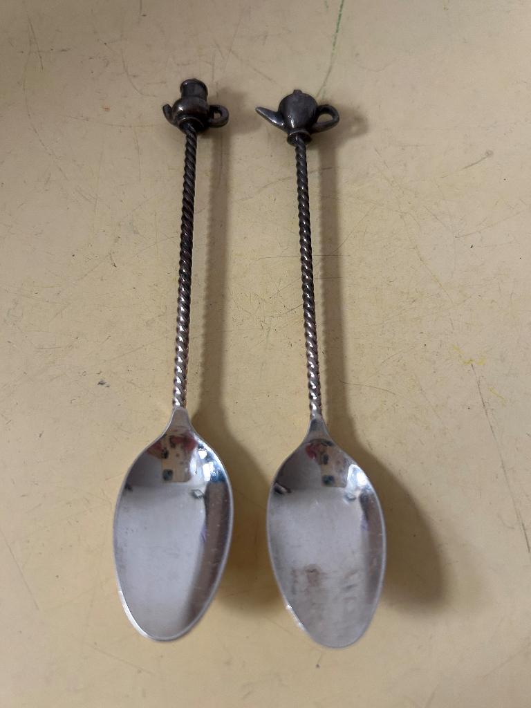 2 vintage verzilverde Douwe Egberts theelepeltjes, Ophalen of Verzenden
