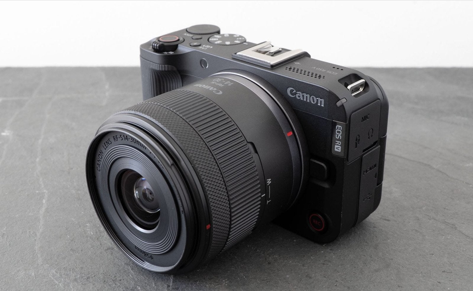 MET EXTRA ACCU - Nieuwe Canon EOS R50 V + RF-S 14-30mm lens, Bluetooth, Canon, Nieuw, Ophalen of Verzenden