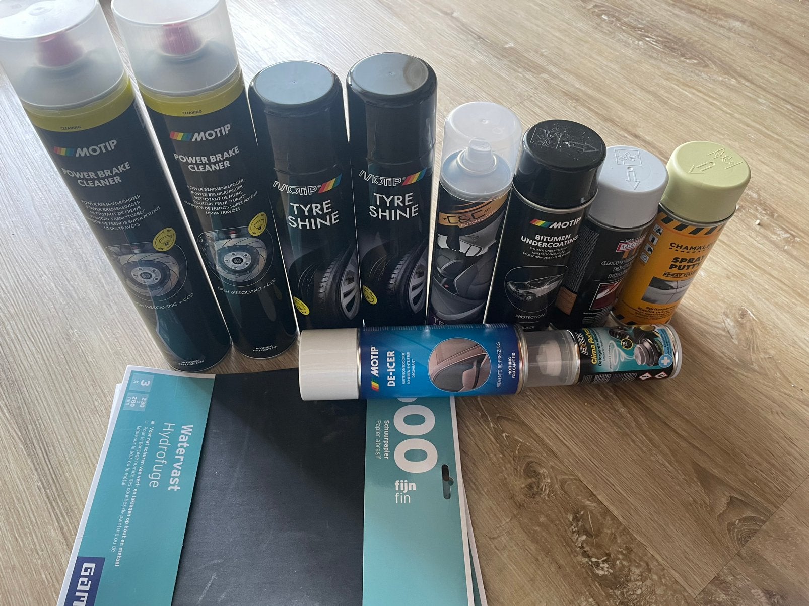 Diverse spuitbussen – 28 stuks, Ophalen, Nieuw, Overige kleuren